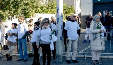EN DIRECT, hommage à Mehdi Kessaci, assassiné à Marseille : Amine Kessaci et sa famille sont arrivés au rond-point, lieu du rassemblement - Le Monde.fr