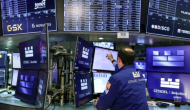 Wall Street termine en nette hausse, espère une baisse des taux de la Fed - 24/11/2025 à 22:37