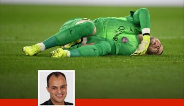 Selon Saïd Ennjimi, ancien arbitre international, « il y a 100 fois rouge » pour Lamine Camara, auteur d'un tacle en retard sur Lucas Chevalier