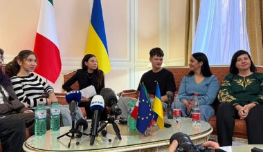 Enlevés puis rapatriés, des jeunes Ukrainiens témoignent de leur captivité en Russie