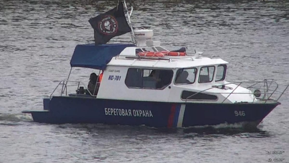 L'Estonie signale un bateau russe portant le drapeau du groupe Wagner sur la rivière Narva