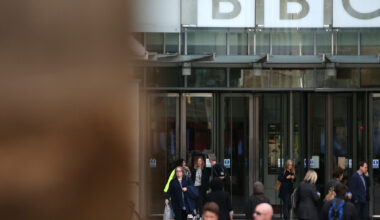 le directeur général de la BBC démissionne après un montage contesté d'un discours de Donald Trump