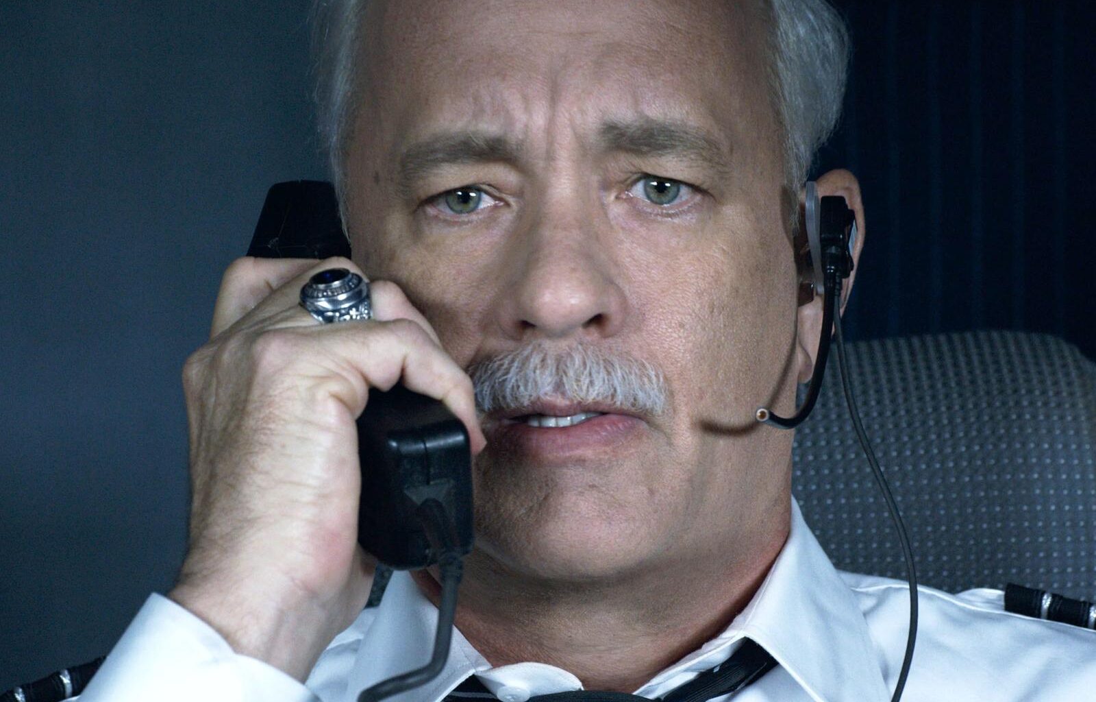 “Sully”, l’héroïsme et ses nuances selon Clint Eastwood - Télérama