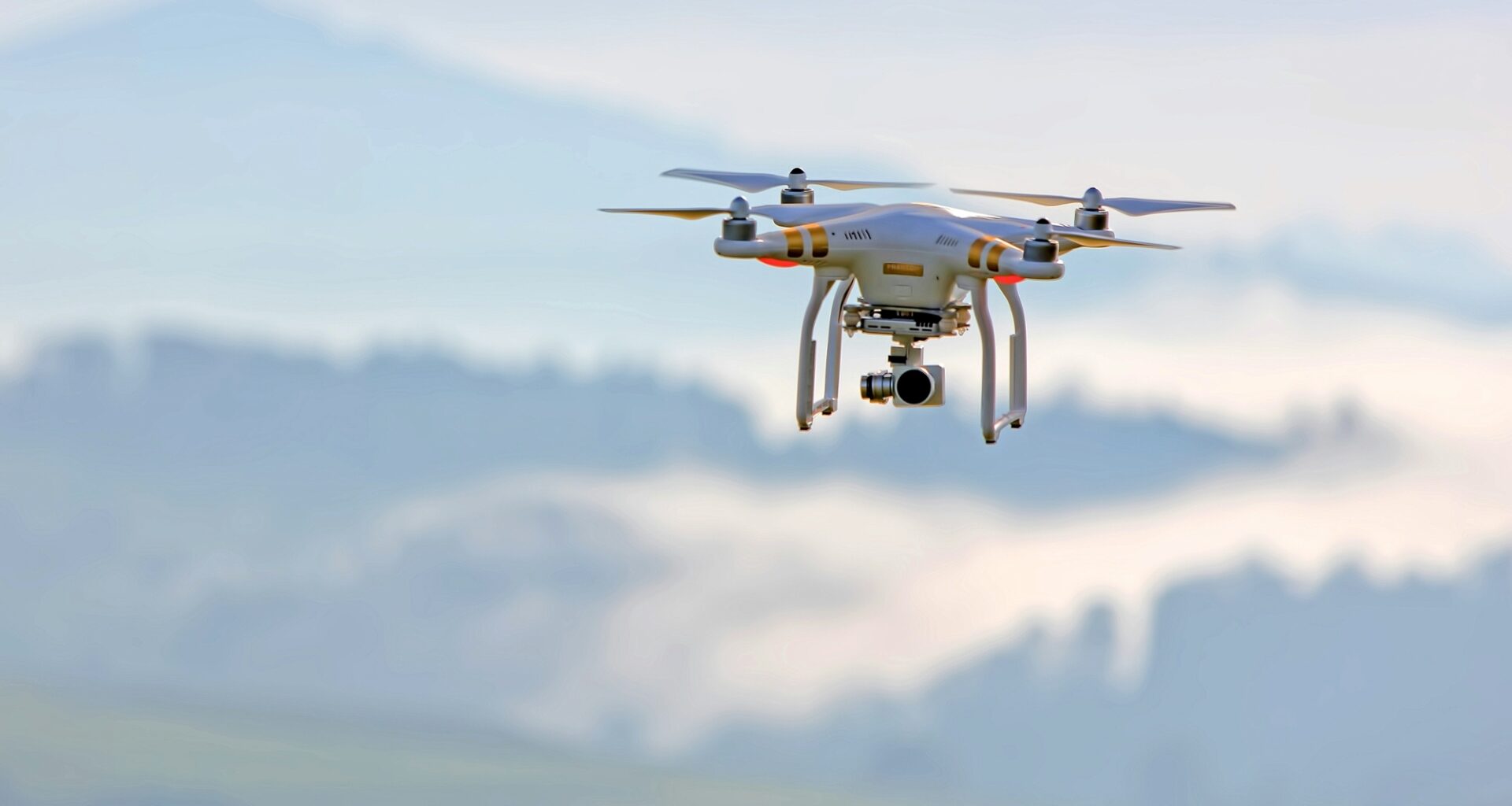 RTL a visité la base aérienne 942 de Lyon Mont-Verdun, qui se prépare aux attaques de drones