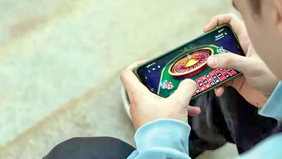 Les jeunes issus de milieux défavorisés au Royaume-Uni ont jusqu'à trois fois plus de risques de souffrir de problèmes de jeu