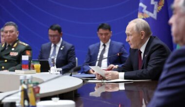 Vladimir Poutine affirme que la Russie cessera les hostilités si les forces de Kiev se retirent des territoires qu’elle revendique