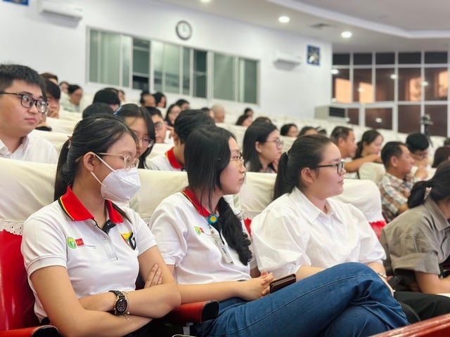 Vụ đào tạo y Việt-Đức: Vì sao trường Việt vẫn tuyển mới dù phía Đức khuyên dừng? - Ảnh 1.