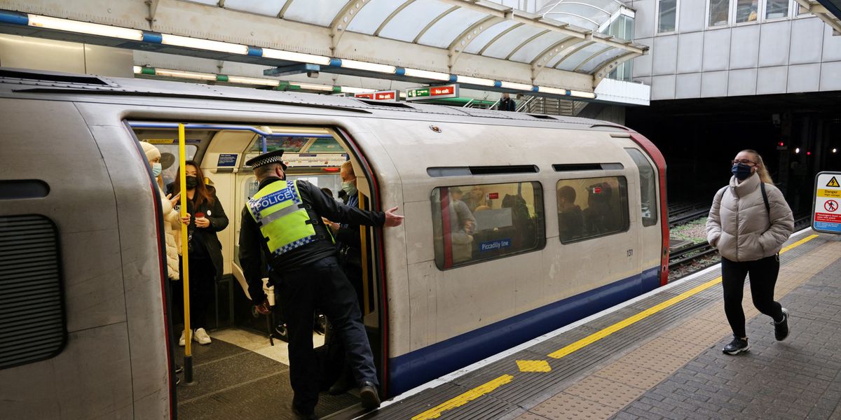 Royaume-uni: neuf blessés graves dans l’attaque d’un train