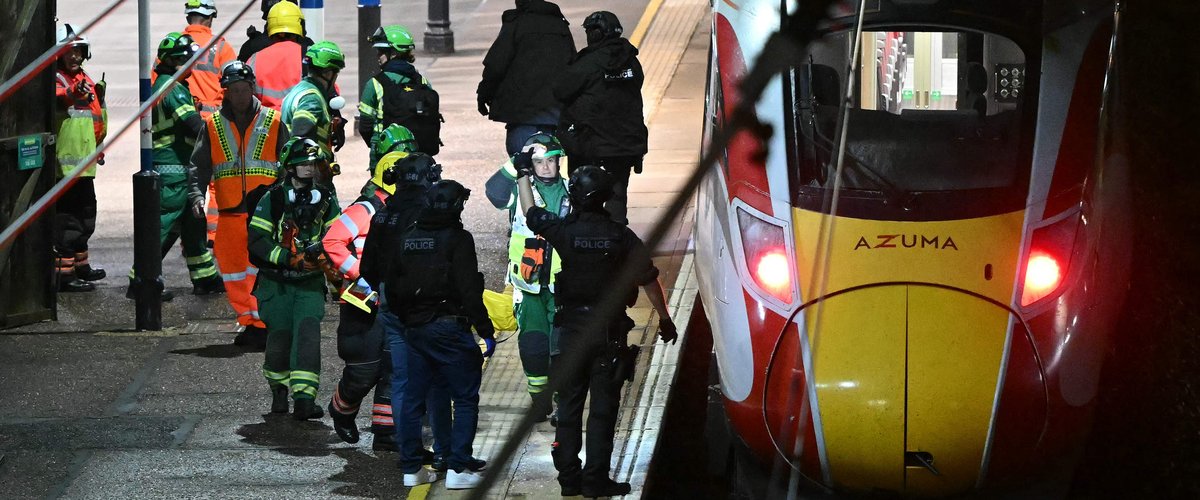 Attaque au couteau au Royaume-Uni : deux individus arrêtés, police antiterroriste, dix blessés… Ce que l’on sait après le chaos à bord d’un train