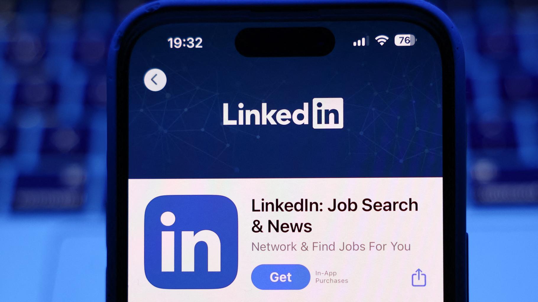 LinkedIn utilise dès ce lundi 3 novembre vos données pour ses IA (mais il y a une parade)