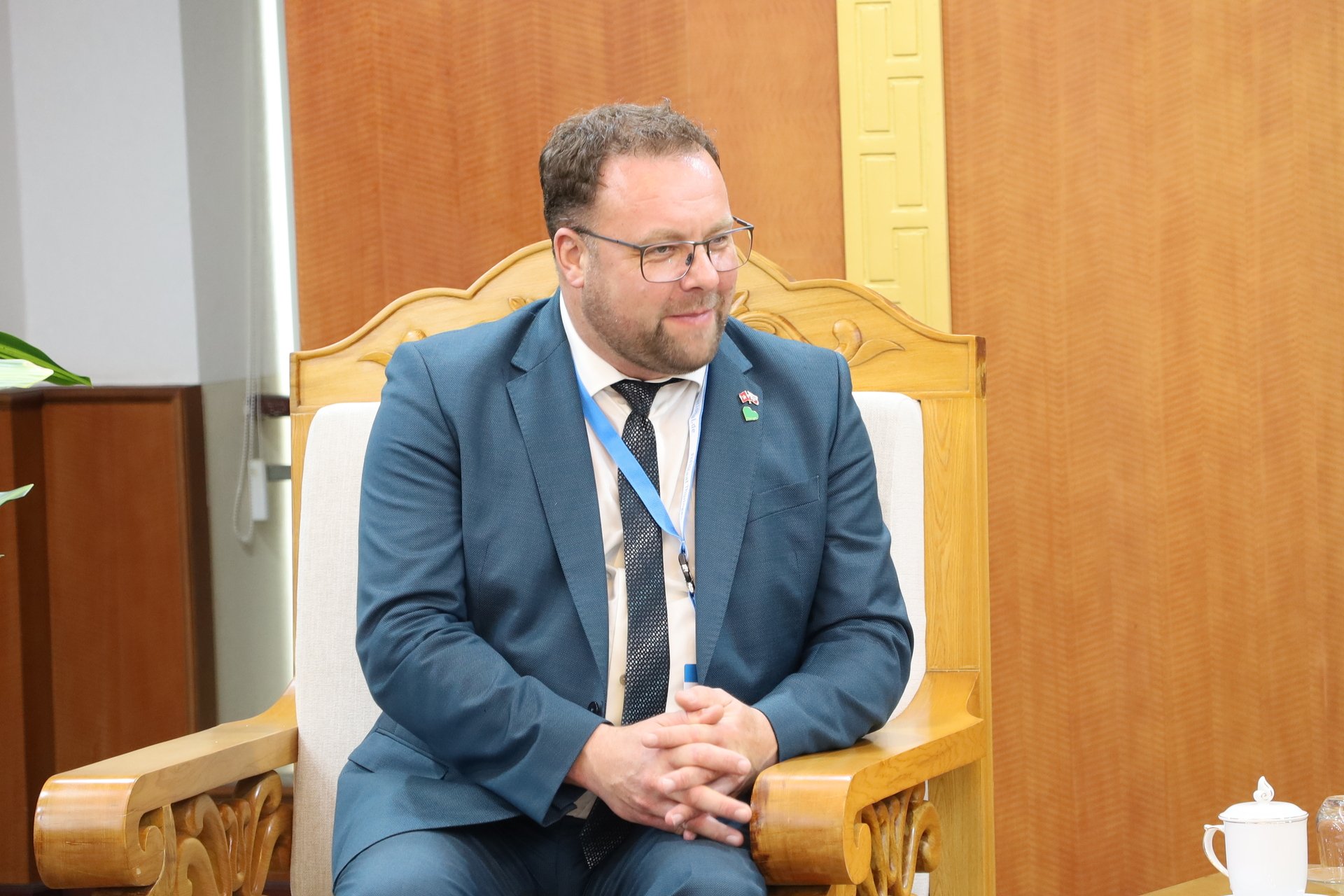 Le ministre d'État Marcus Malsch a affirmé son soutien au Vietnam pour la formation de travailleurs hautement qualifiés dans le secteur agricole. Photo : Phuong Linh. Quốc vụ khanh Marcus Malsch khẳng định hỗ trợ Việt Nam đào tạo lao động có tay nghề cao trong lĩnh vực nông nghiệp. Ảnh: Phương Linh.