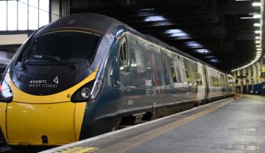 Royaume-Uni: un train déraille et fait quatre blessés