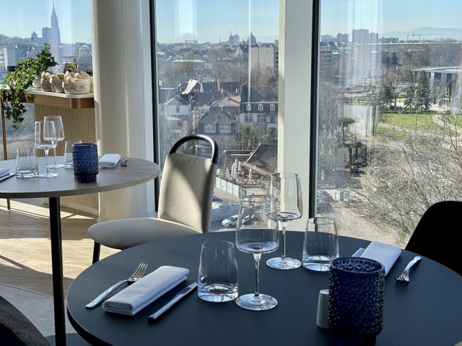 L’archipel bar restaurant Skyloungebar