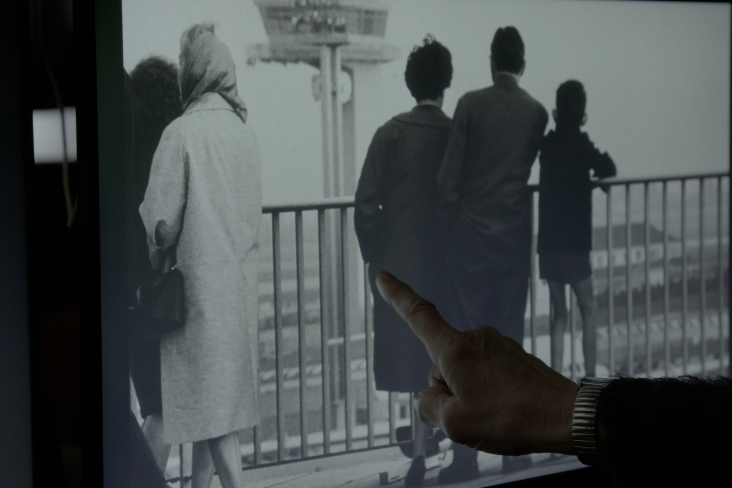 « Le Cinquième Plan de “La Jetée” », une ombre familiale dans le chef-d’œuvre du cinéaste Chris Marker