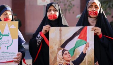 Mahdieh Esfandiari, l’Iranienne dont le sort joue sur l’avenir de Cécile Kohler et Jacques Paris