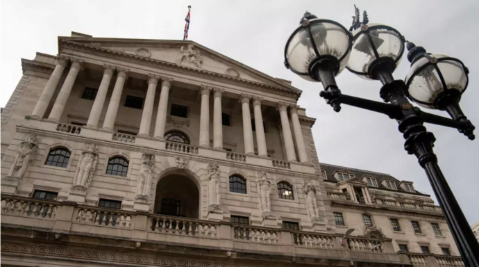 La Banque d'Angleterre maintient son taux directeur à 4% à l'issue d'un vote serré