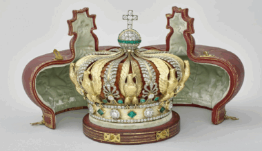 Laurence des Cars donne de bonnes nouvelles sur la couronne d’Eugénie abîmée lors du casse