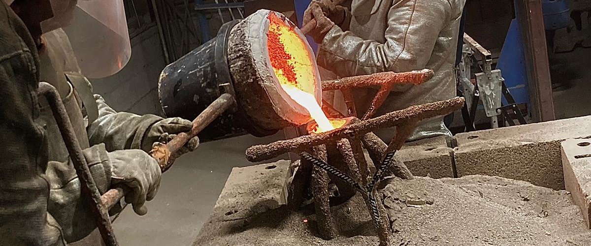 George Clooney a le sien : des trophées des Molières aux Nymphes d’Or, cette fonderie fabrique des bronzes d’exception