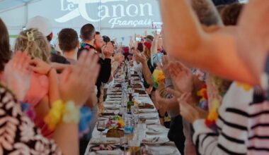 Les banquets géants du Canon français, « la promesse d’un entre-soi rassurant, avec le divertissement en prime »