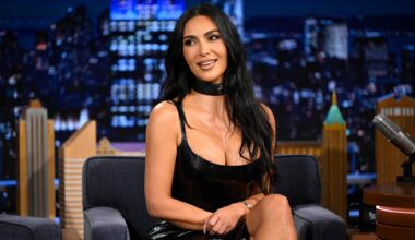 Kim Kardashian tourne en dérision les critiques désastreuses sur la série « All’s Fair »
