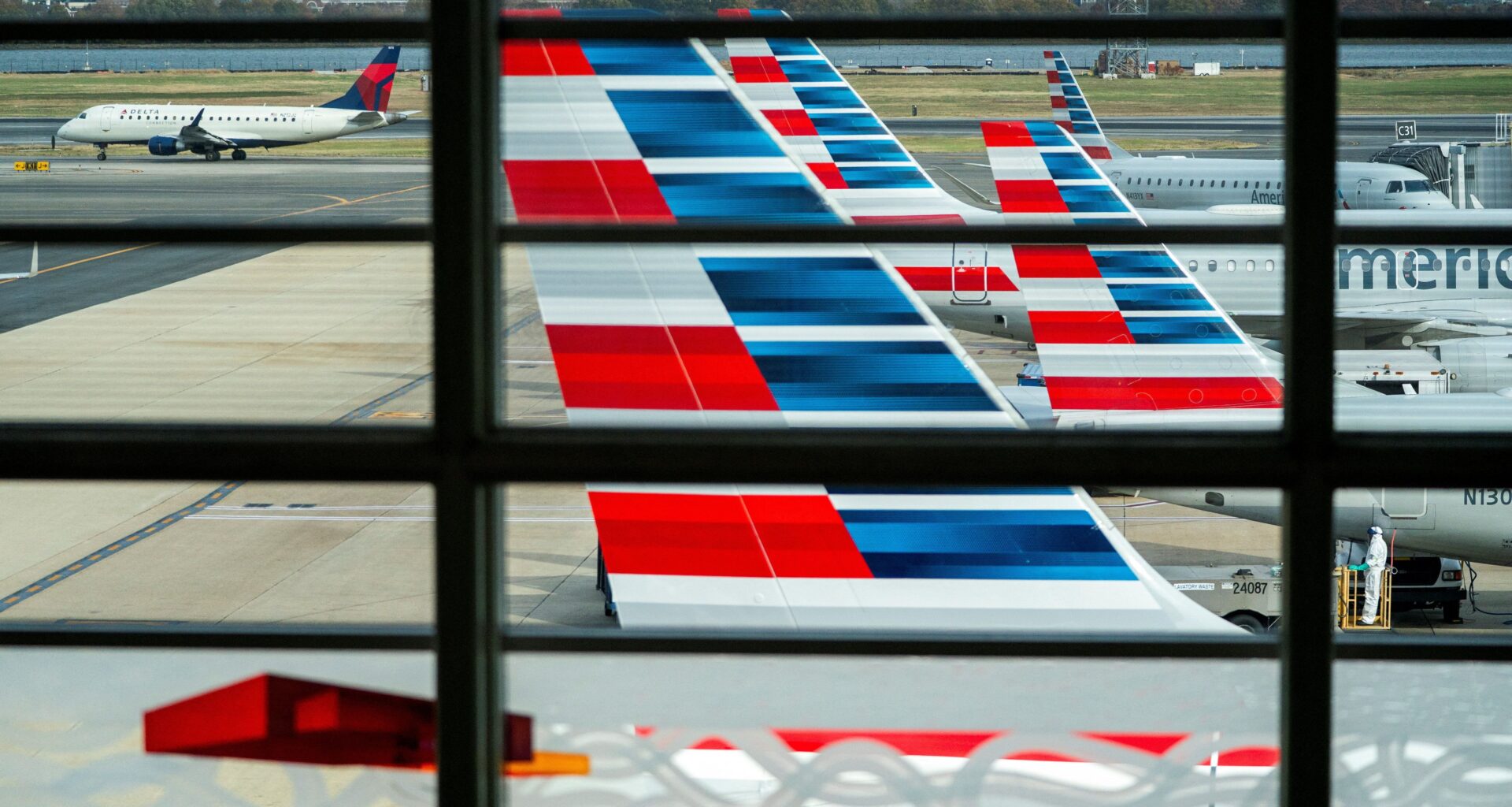 USA-Deuxième jour de réduction du trafic aérien en raison du "shutdown"
