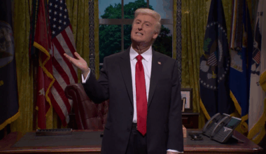 Trump moqué par le « SNL » pour sa réaction de « sociopathe » au malaise d’un homme dans le Bureau Ovale