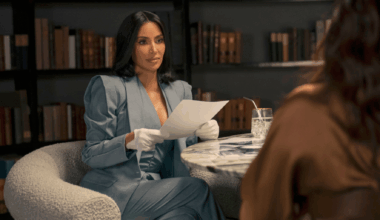 Kim Kardashian joue une avocate dans « All’s Fair » mais n’a pas réussi le barreau dans la vraie vie