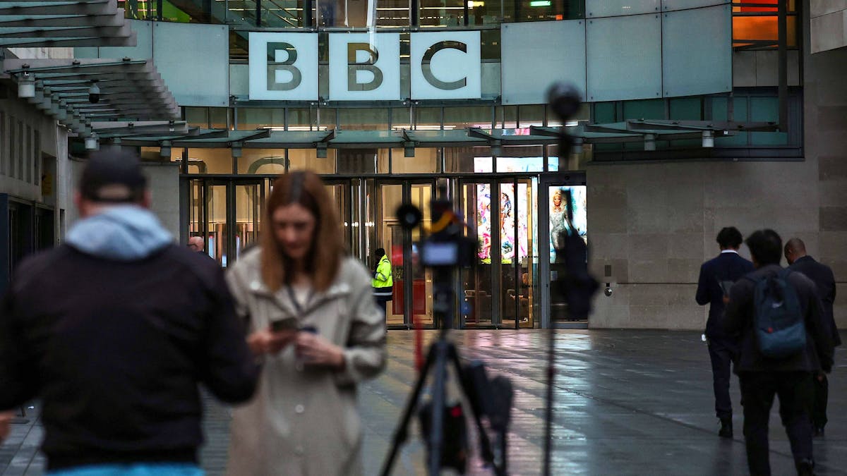 La BBC, un géant médiatique dans la tourmente