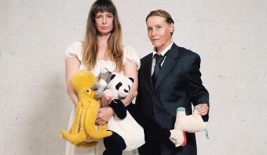 A Paris, artistes russes et ukrainiens tentent de faire front contre la guerre