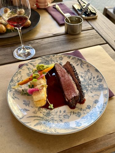 Vinostrada vin terrasse cachée vitello tonato foie gras dessert caviste balcon Vinostrada vin terrasse cachée vitello tonato foie gras dessert caviste balcon IMG_4617