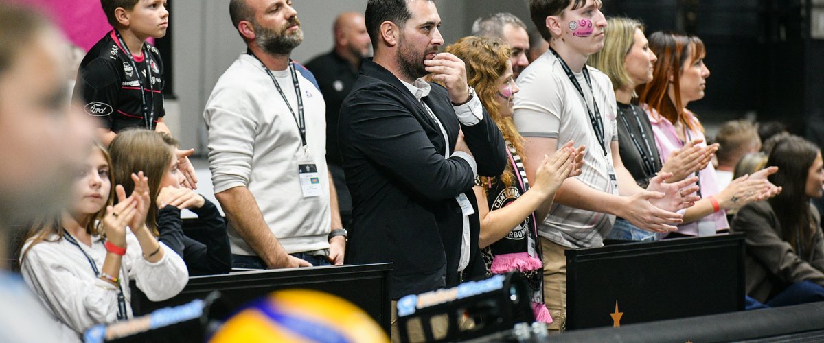 Volley-ball – SpikeLigue : "Avec un pointu, on pourrait terminer entre la troisième et la cinquième place", le président Bastien Anglade se réjouit du début de saison des Centurions Narbonne