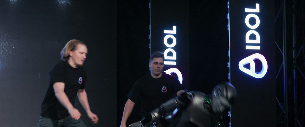 La Russie dévoile son premier robot humanoïde doté d’IA, l’engin s’effondre sur scène après quelques secondes