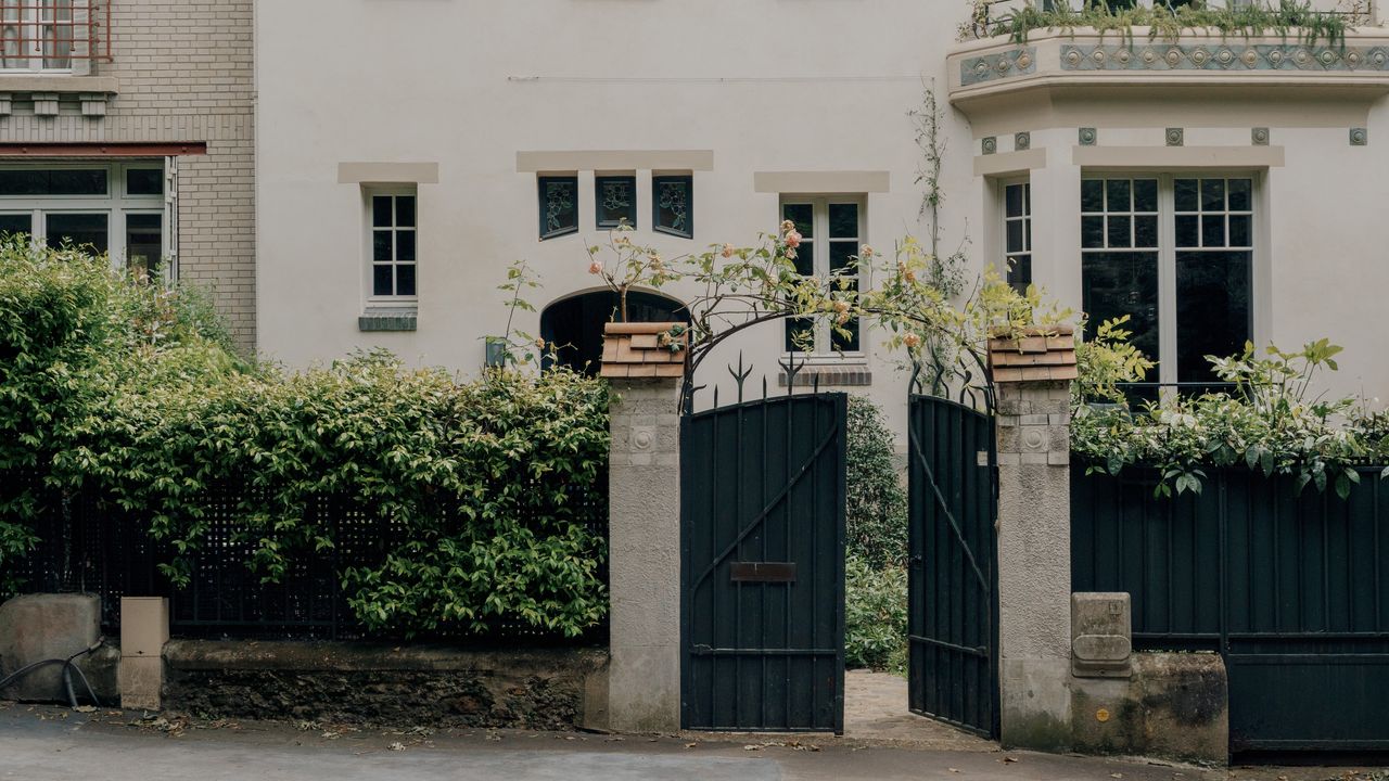 Une maison familiale de style Art Nouveau au cœur du quartier d'Auteuil, à Paris