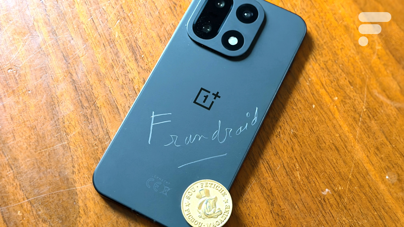 Ce OnePlus 15 a une fonctionnalité cachée que même OnePlus ne connaissait pas — Frandroid