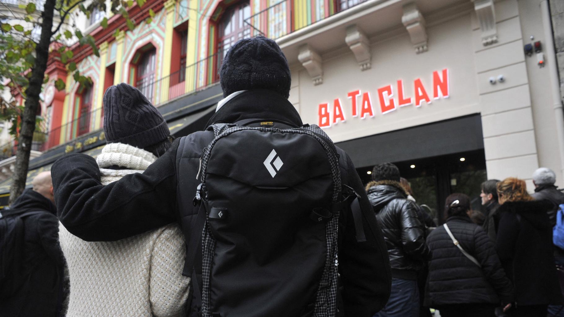 un rescapé du Bataclan en colère contre la série, le réalisateur lui répond