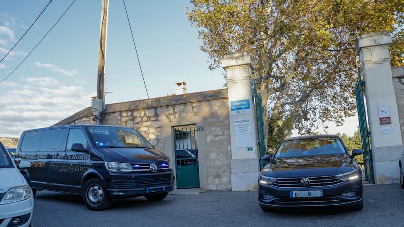 À la mosquée du quartier de Frais-Vallon (13e) comme au cimetière Saint-Henri (16e), un impressionnant dispositif policier a encadré les obsèques de Medhi Kessaci.