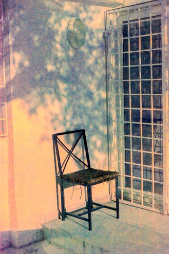 Une chaise, témoin du passage des êtres…