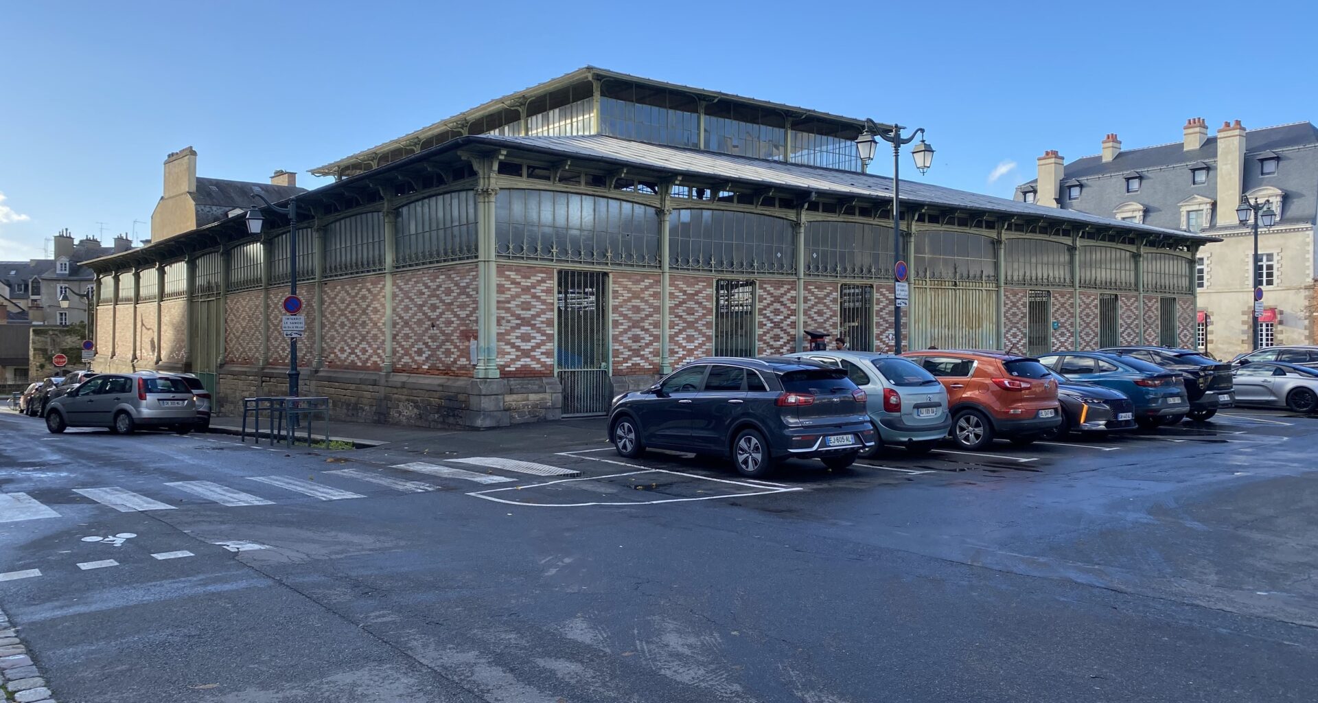 Agression place des Lices à Rennes : trois hommes mis en examen