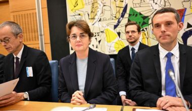 la directrice du musée annonce l’installation d’un poste de police « mobile » et de 100 nouvelles caméras