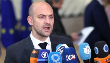 Guerre en Ukraine : "Nous ne voulons pas de capitulation de l'Ukraine", le gouvernement français réagit au plan de paix voulu par les États-Unis pour mettre fin au conflit