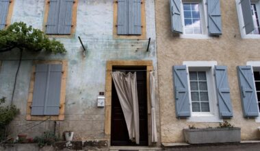 le gouvernement lance une « consultation » avec parlementaires et collectivités