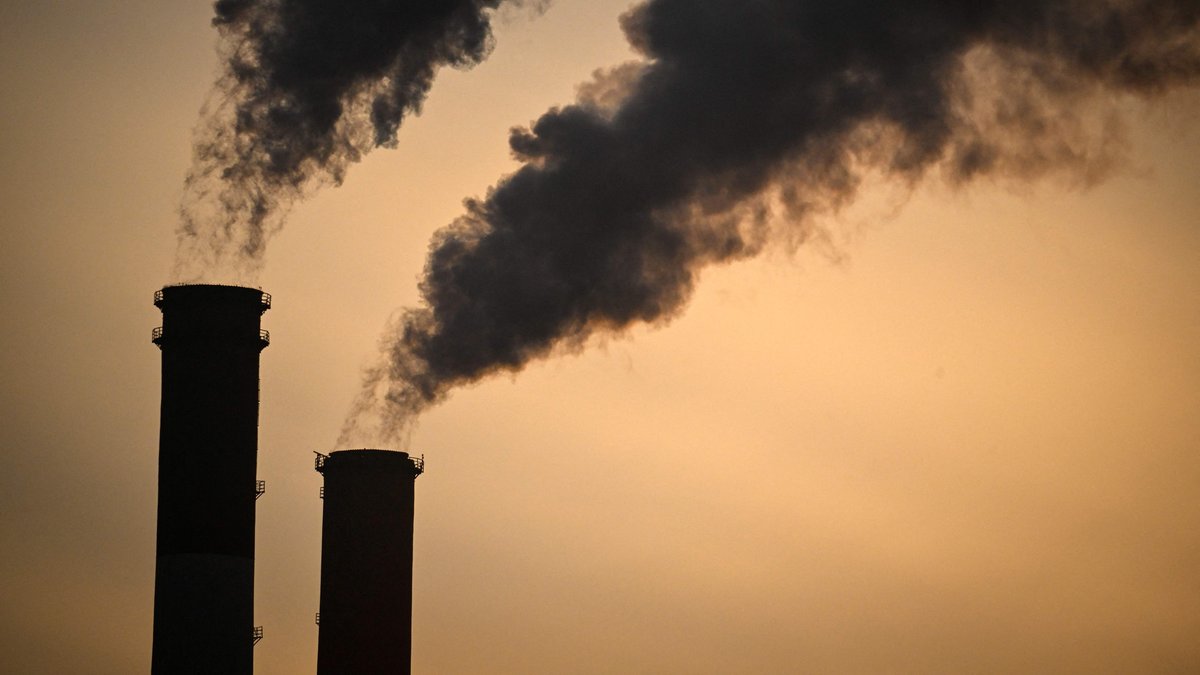 Guerre en Ukraine : la Russie peut-elle encore financer son effort de guerre après les nouvelles sanctions américaines sur le pétrole ?