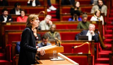 la loi spéciale est un « parachute de dernier ressort » pour éviter « le défaut » de paiement, selon Amélie de Montchalin