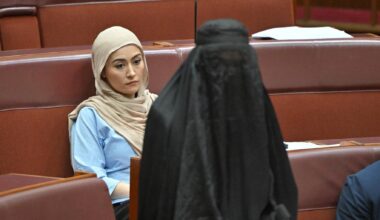 En Australie, l’élue d’extrême droite Pauline Hanson débarque en burqa au Parlement