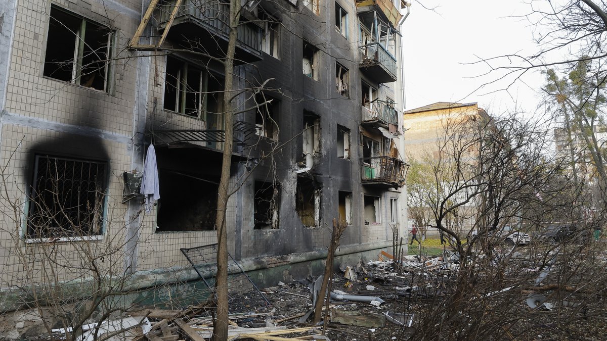 Guerre en Ukraine : nuit particulièrement meurtrière après des attaques aériennes massives entre les deux pays