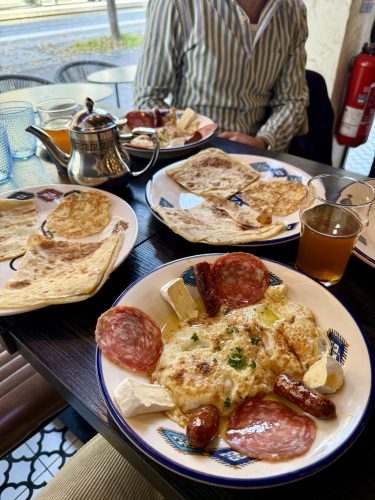 Darness pokaa petit déjeuner marocainDarness pokaa petit déjeuner marocainDarness pokaa petit déjeuner marocainIMG_7065 2