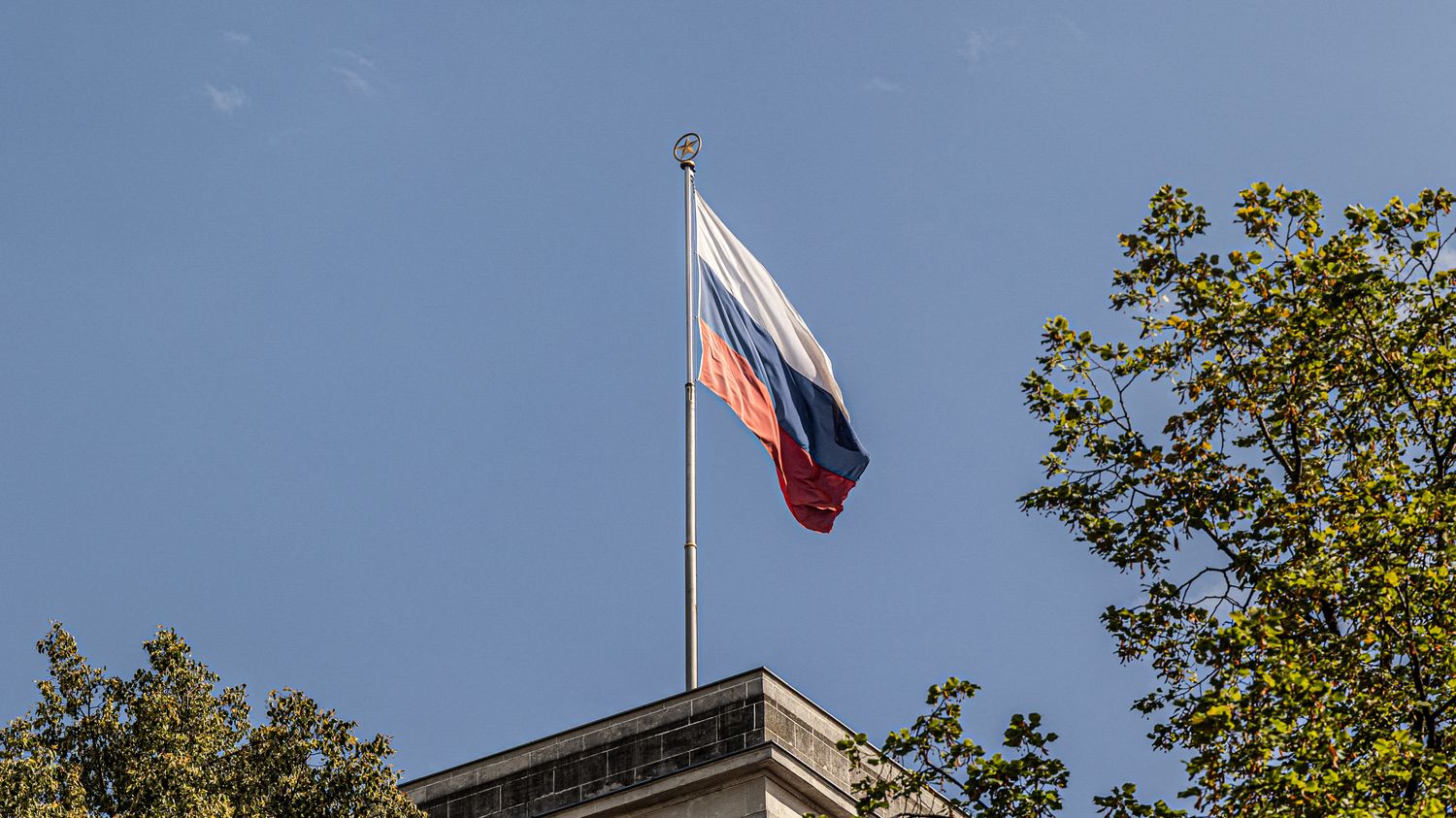 Trois personnes soupçonnées d'espionnage et d'ingérence au profit de la Russie écrouées à Paris