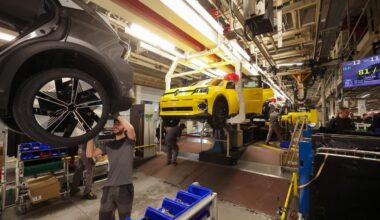 Le bonus écologique pour l’achat d’un véhicule électrique sera augmenté jusqu’à 5 700 euros en 2026, annonce Roland Lescure