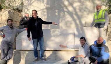 Les travaux d’installation de la statue de Bernard Lazare aux jardins de la Fontaine ont démarré