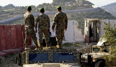 pourquoi le désarmement du Hezbollah, promis avant la fin de l'année, se révèle plus incertain que prévu